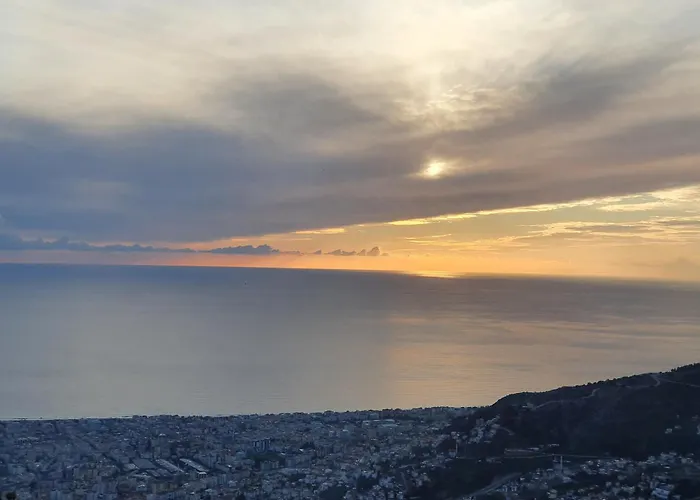 Dreamy Luxury Two-bedroom Penthouse With Special Forest, Mountain And Sea Views *