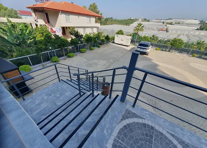 Dreamy Luxury Two-bedroom Penthouse With Special Forest, Mountain And Sea Views *